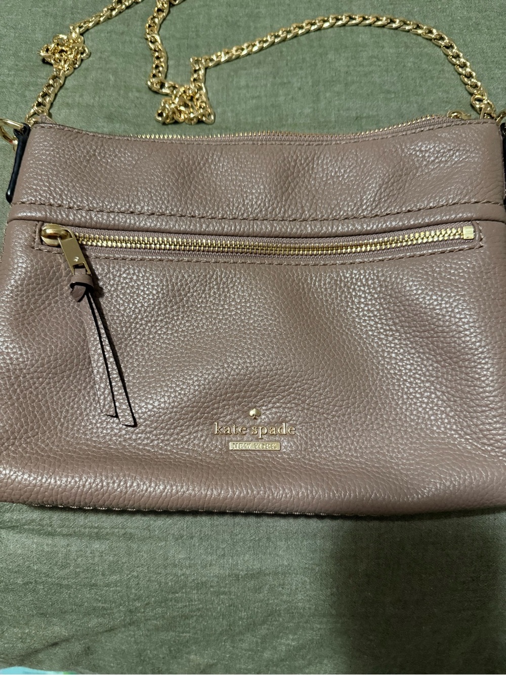 kate spade taupe pebbled leather crossbody with gold chain